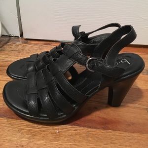 Black leather sandals with heel