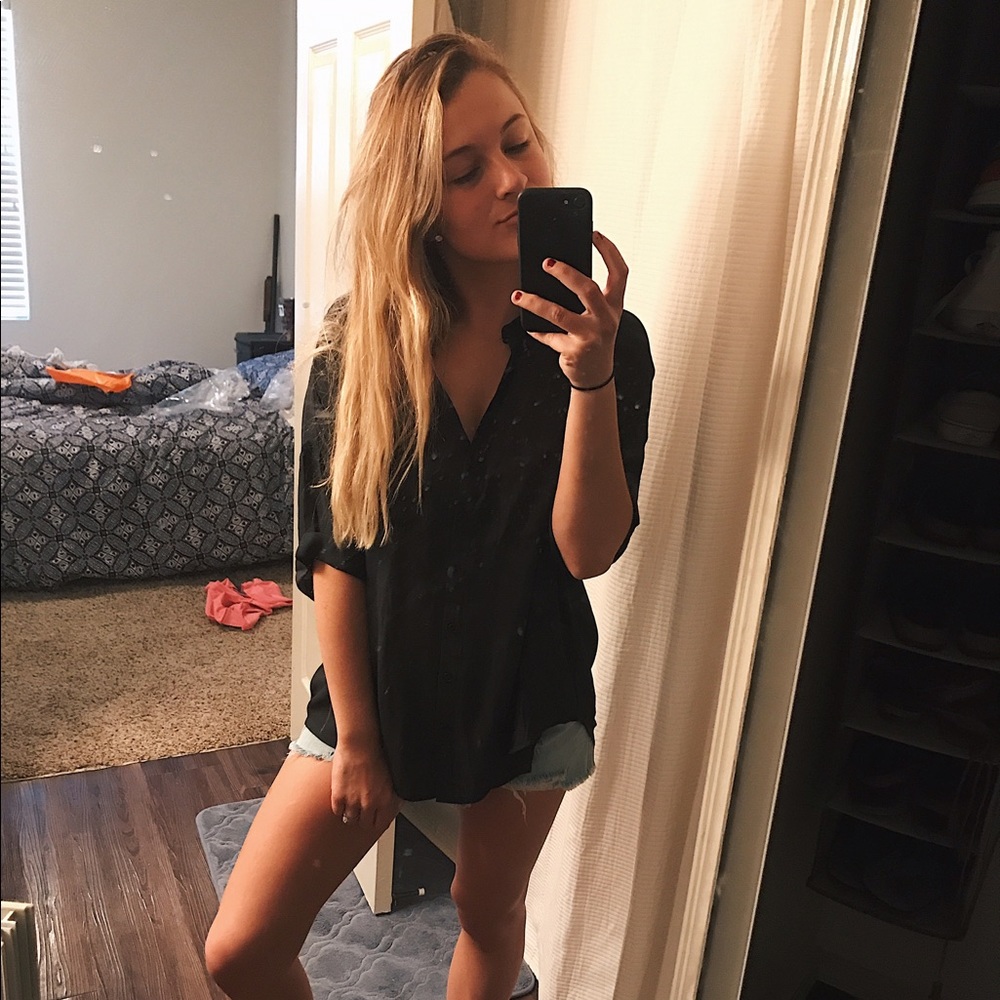 Meet Your Posher, Avery