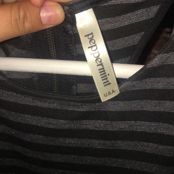 Women's Formal Dress - Picture 3 of 3