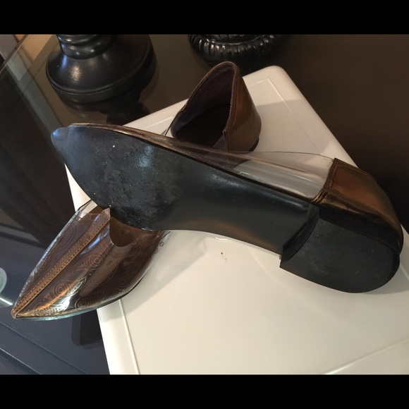 One of a kind slip-ons flats in copper color. - Picture 4 of 4