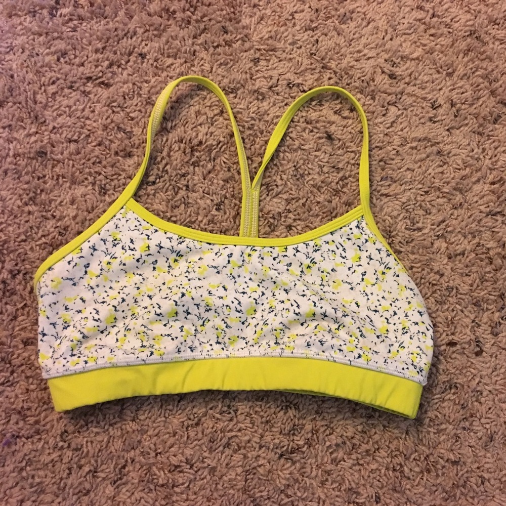 Flow Y sports bra