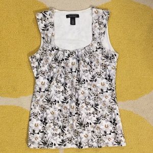 White House/Black Market floral print top