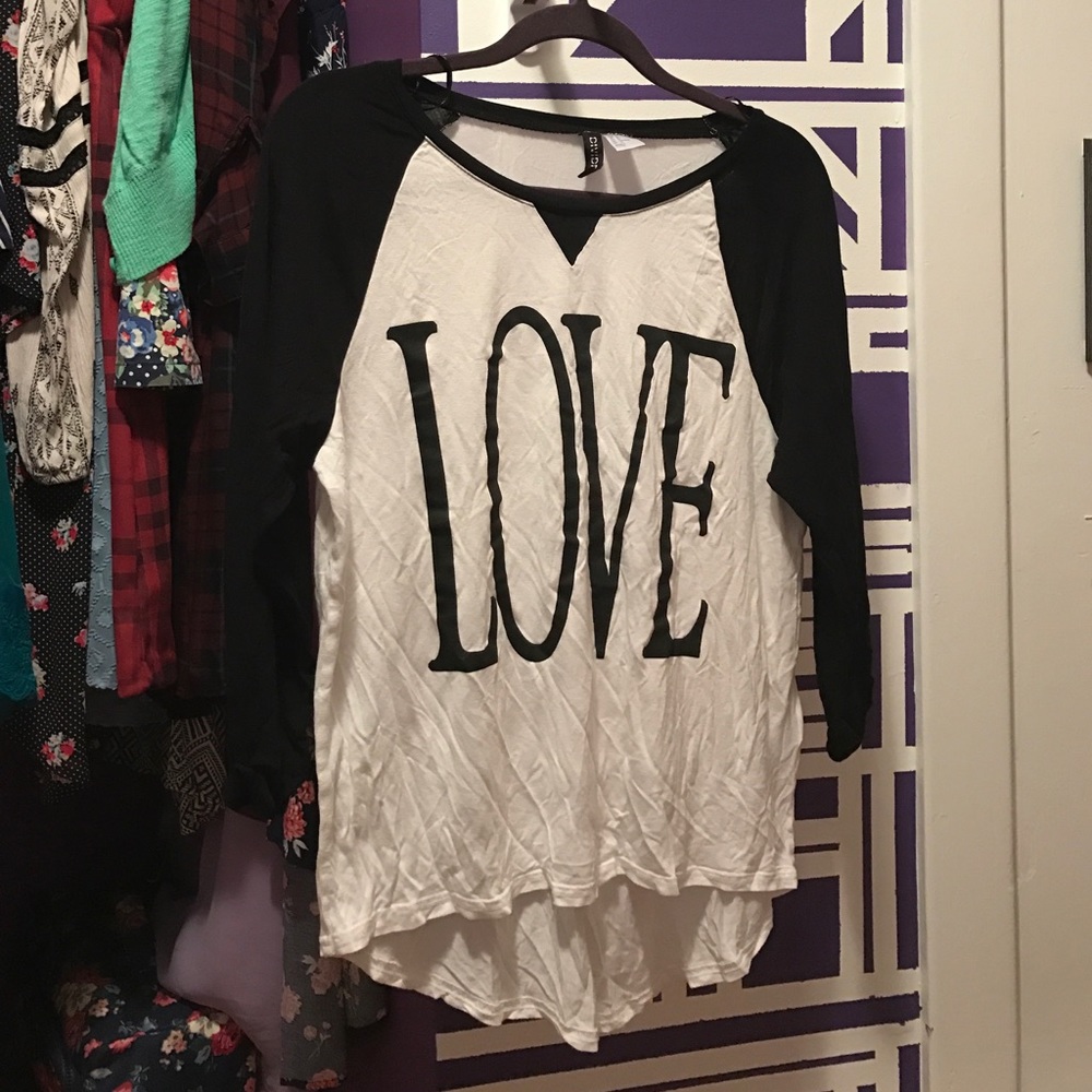H&M divided 'LOVE' raglan rolled sleeve top