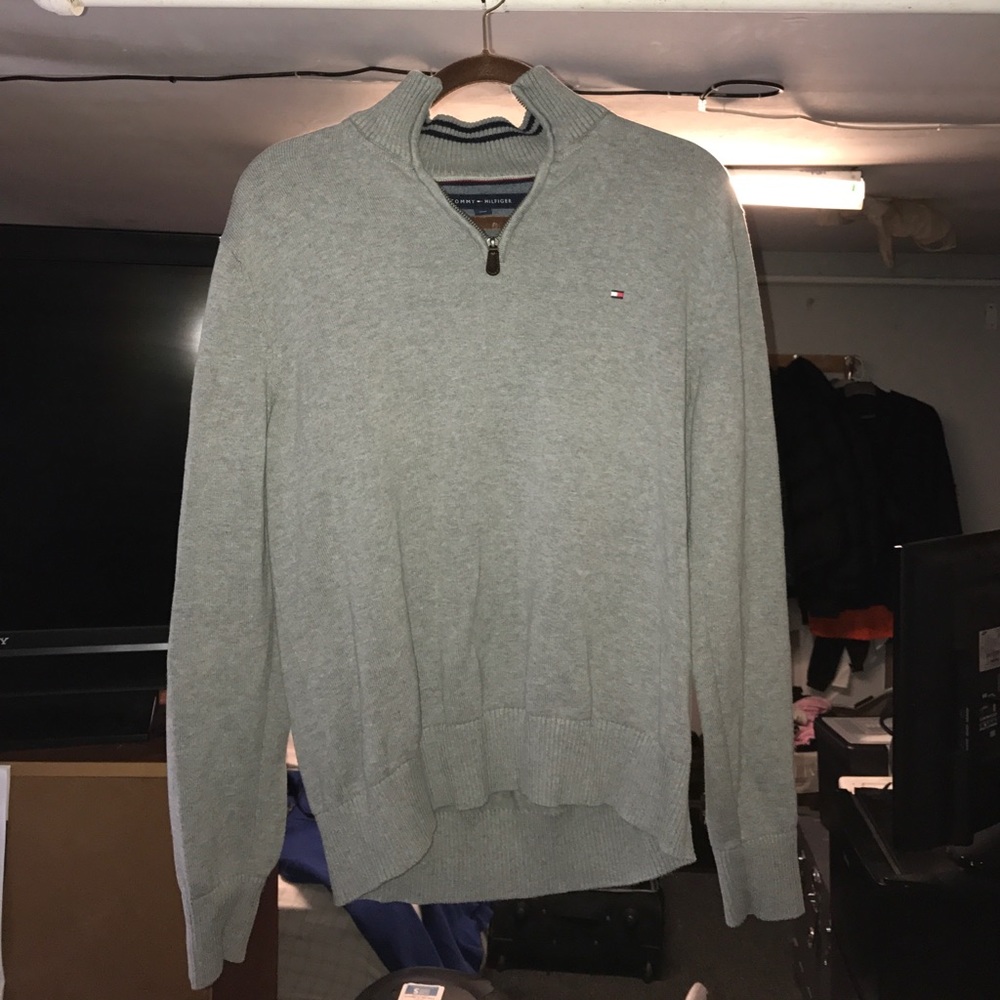 Tommy Hilfiger Quarter Zip - Picture 2 of 2