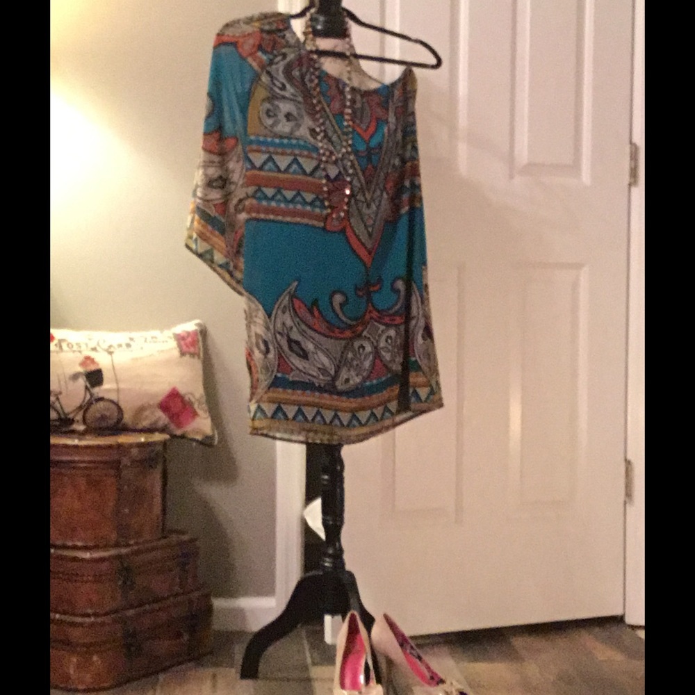 Island Inspired, Shoulder exposing Sheath, S small