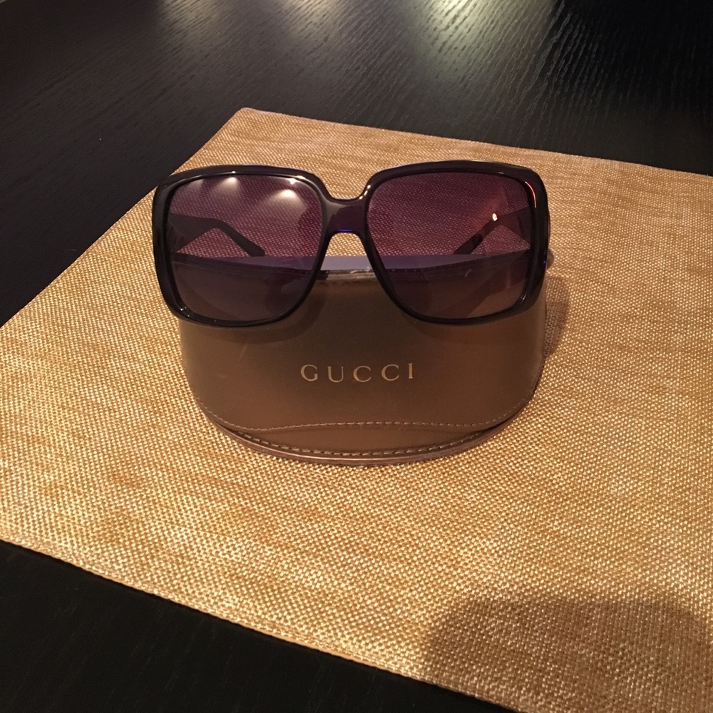 Oversized Gucci sunglasses