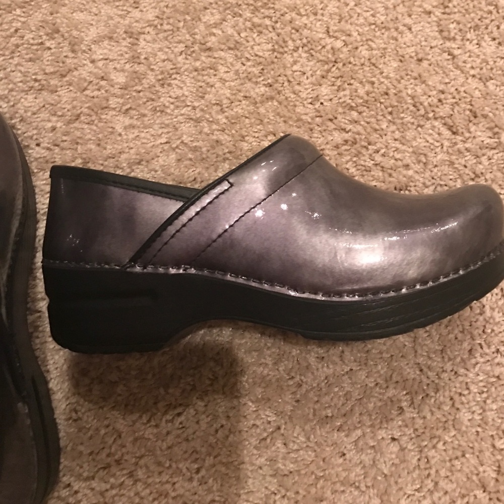 Silver Dansko