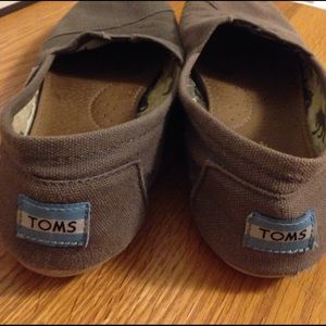 Grey Classic Canvas Toms: size 8