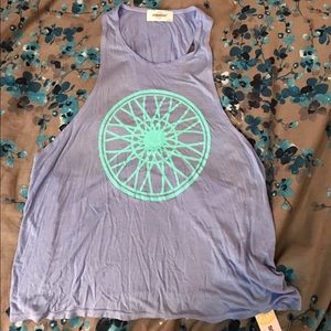 SoulCycle triangle back tank w/wheel M