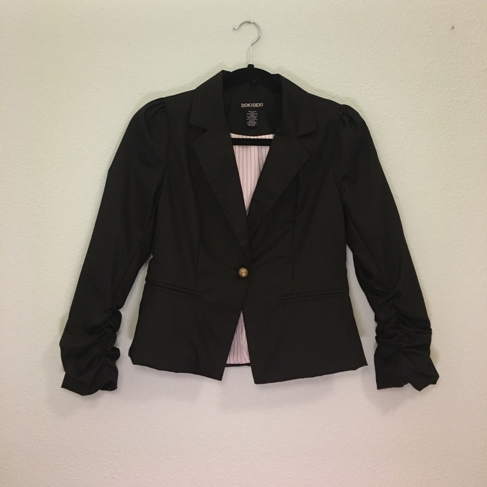 Fitted crop-sleeve blazer