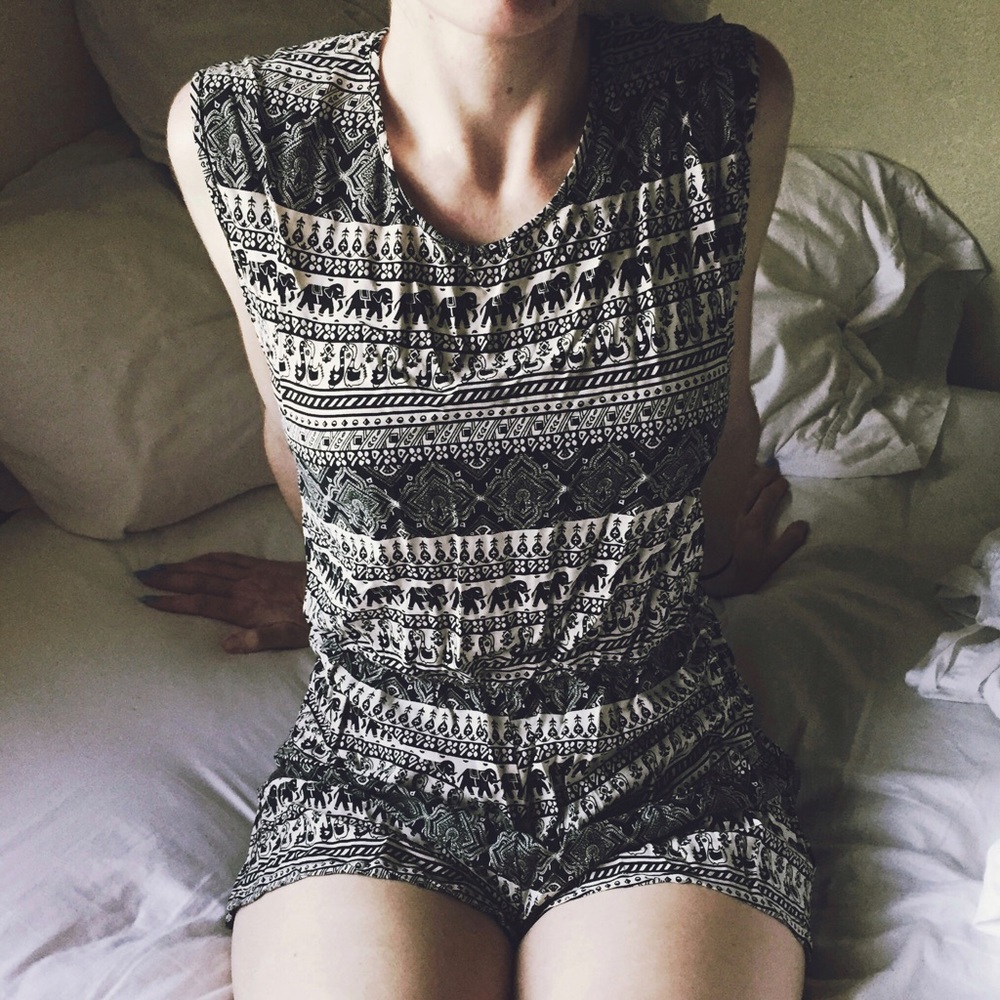✖️UO Lace & Tribal Print Romper with Lace Panel ✖️