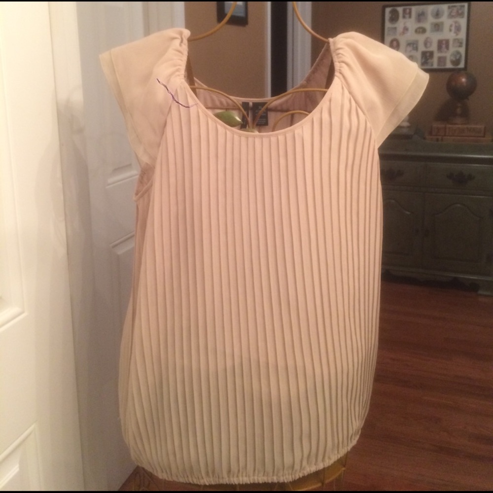 💕 lovely short sleeve top 💕
