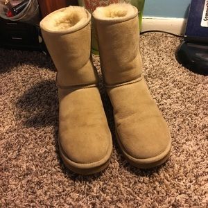 size 10, barely worn UGG boots