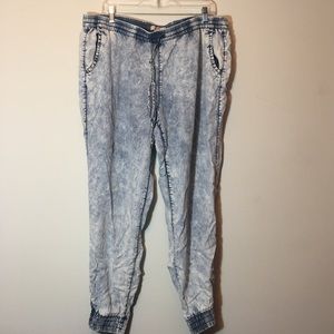 Faded Wash Baggy Pants