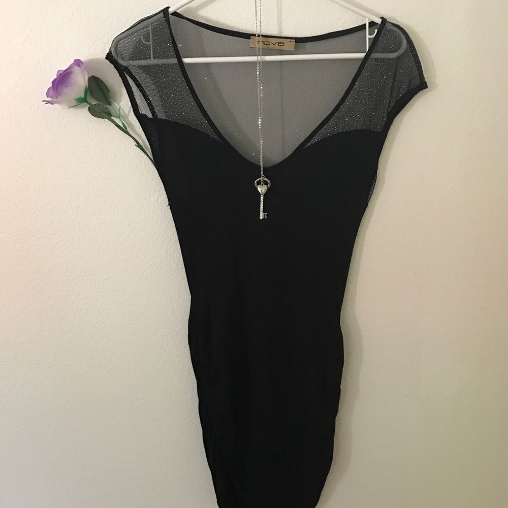 ✨Price Drop✨Glitter Mesh Tunic