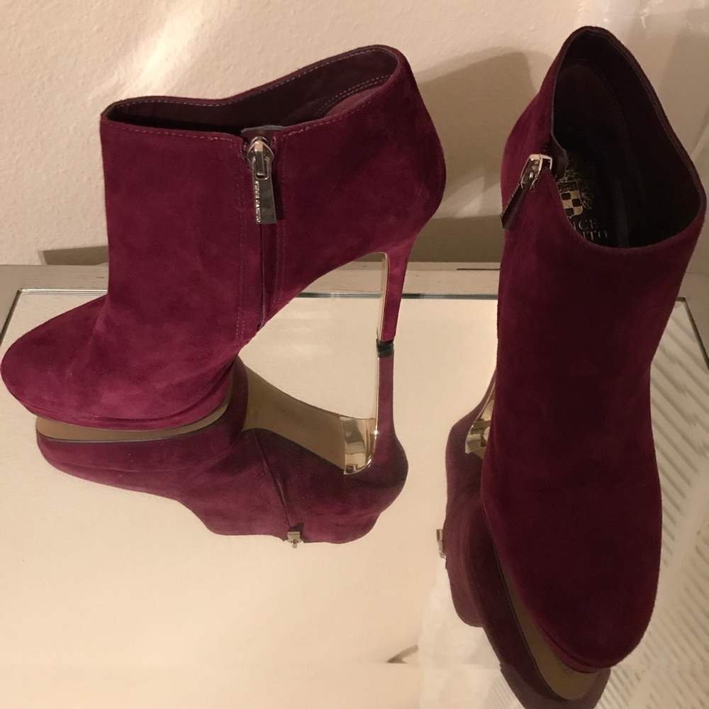 Vince Camuto Bootie-never worn
