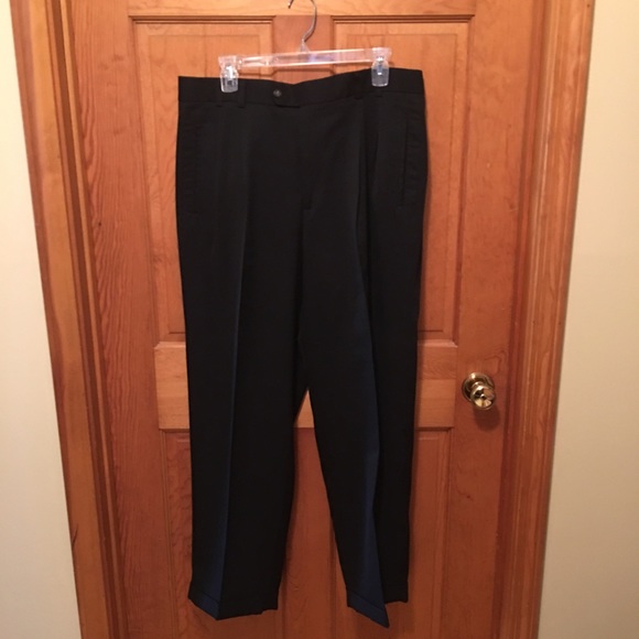 💥CLEARANCE Cutter & Buck black pants - Picture 1 of 5