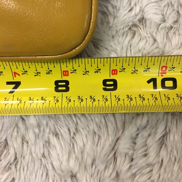 ⭐️ Mustard Yellow Crossbody Bag ⭐️ - Picture 7 of 7