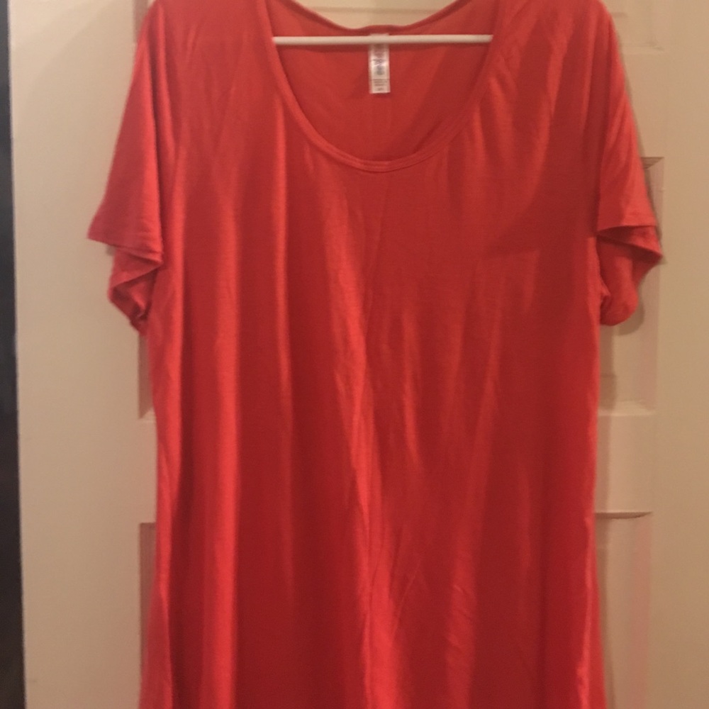 Lularoe 2xl classic t🌺