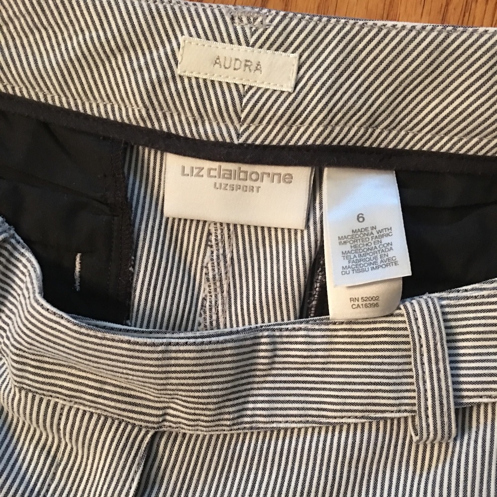 Liz Claiborne Cropped Pants