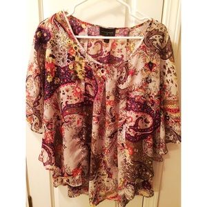 Women's size 1X blouse.