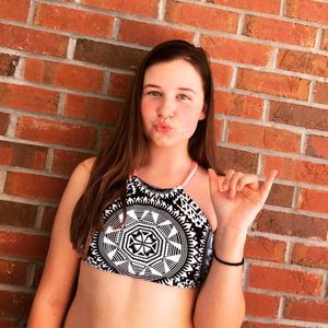 Meet your Posher, Brooke