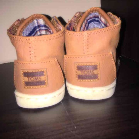 I'm Searching For These Baby Boy Toms 3 Infant - Picture 2 of 3