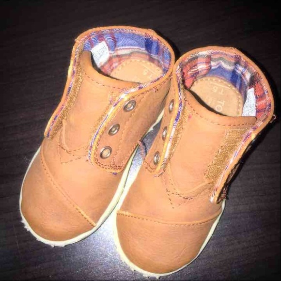 I'm Searching For These Baby Boy Toms 3 Infant - Picture 3 of 3