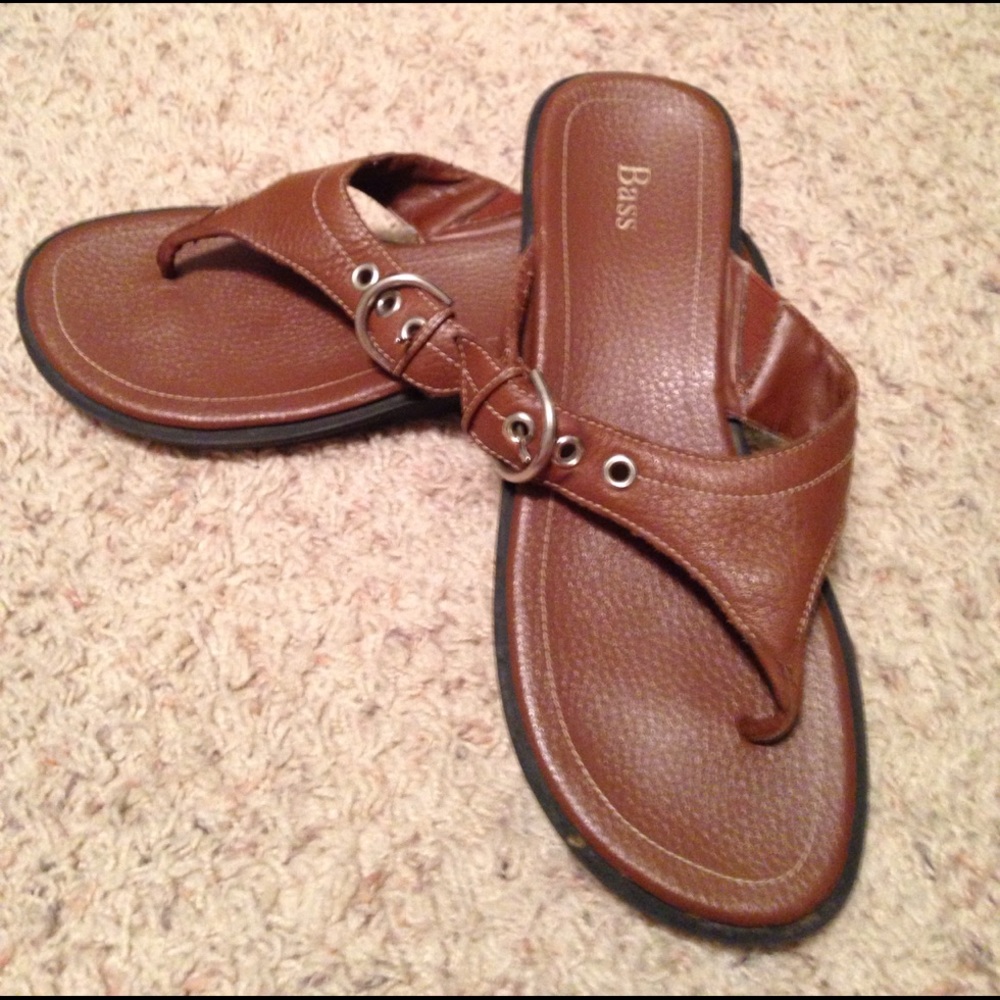 Bass sandals