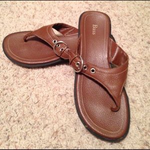 Bass sandals