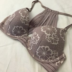 ✨SALE✨Victoria's Secret Bra Lightly Lined