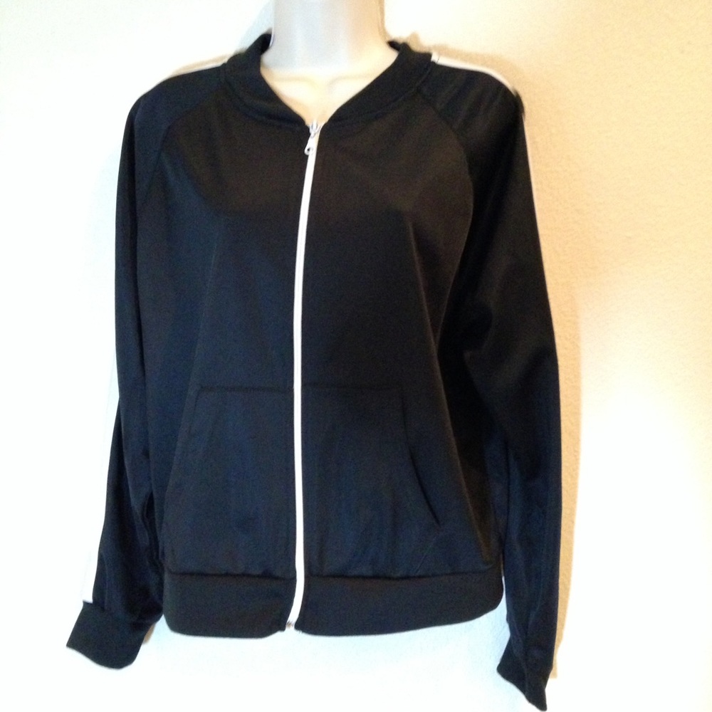 Black&white zip-up jacket