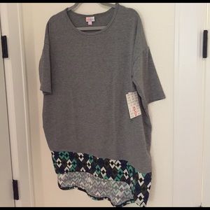 LuLaRoe Irma - fitted sleeves high low top