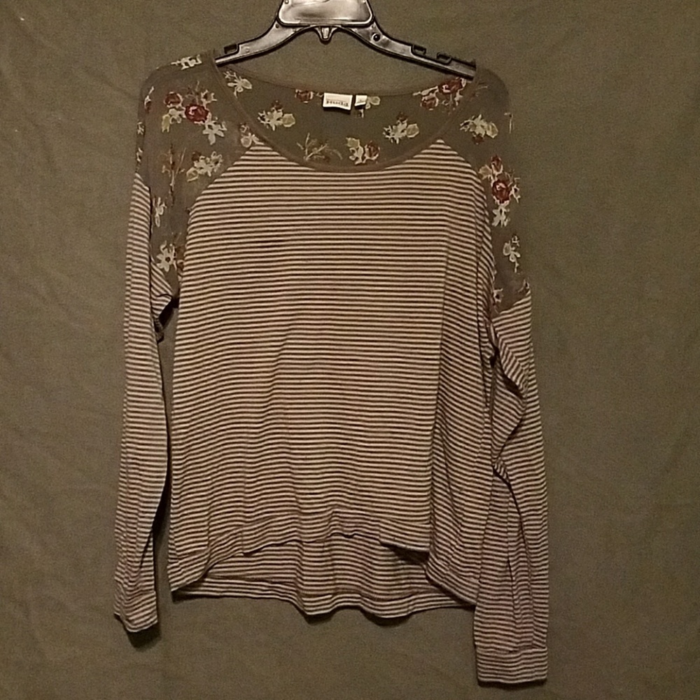 Mudd long sleeve blouse large