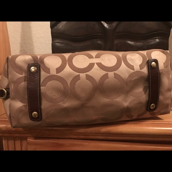 COACH large satchel bag. - Picture 4 of 7