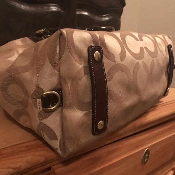 COACH large satchel bag. - Picture 6 of 7