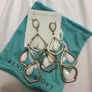 Kendra Scott earrings!!!
