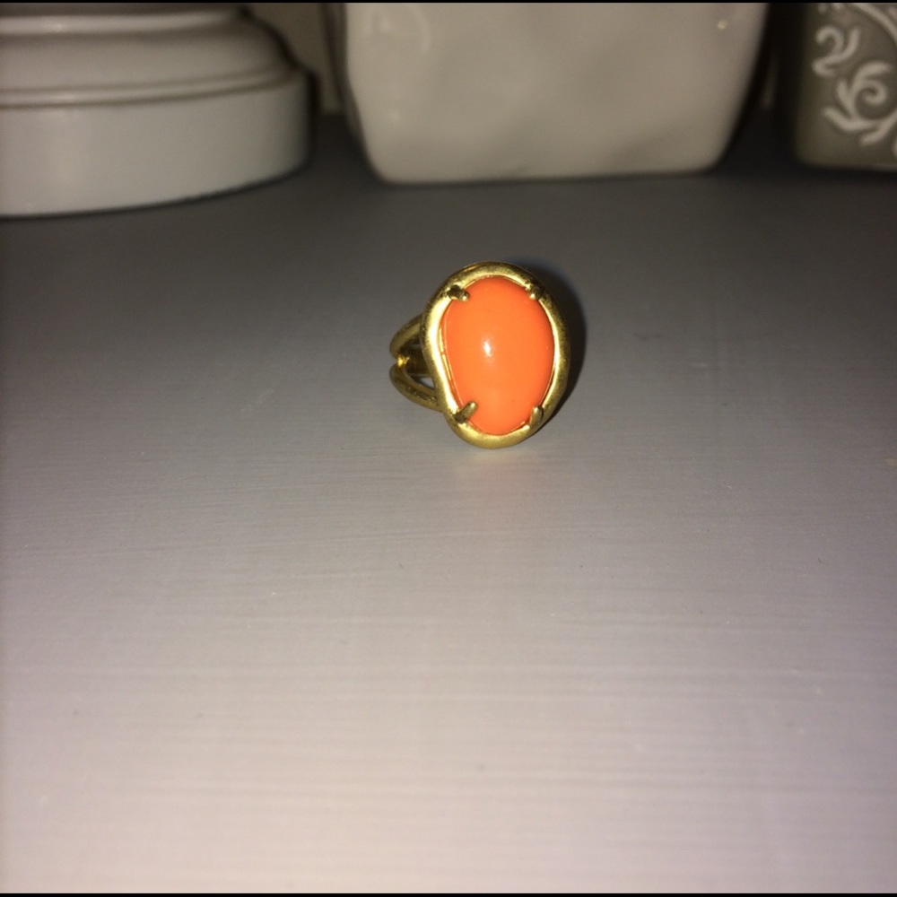 Lia Sophia ring - Picture 1 of 3