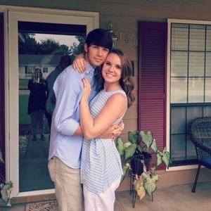 Meet your Posher, Alexis