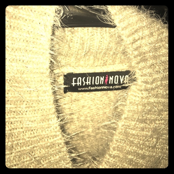 Fashion Nova sweater - Picture 2 of 2