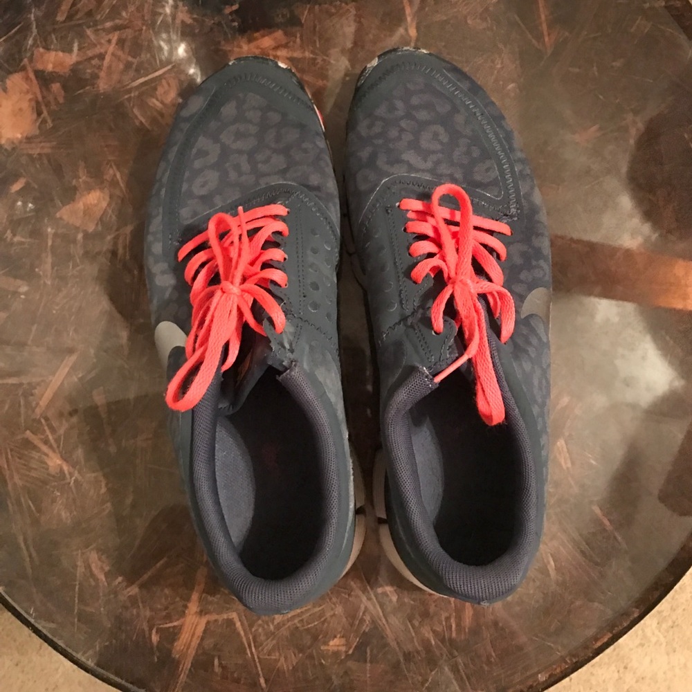 Nike free runs