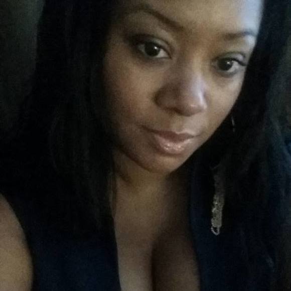 Meet your Posher, Danyell - Picture 1 of 1
