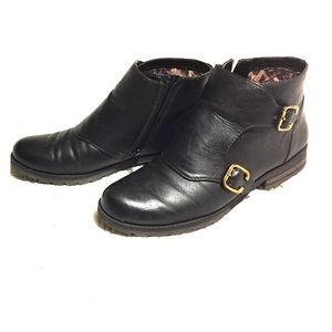 Black buckled Naturalizer ankle boots