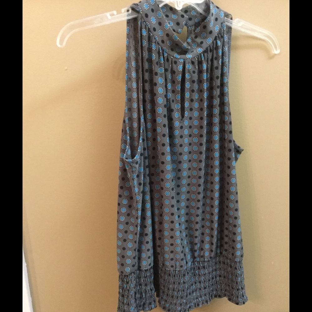 Sleeveless top