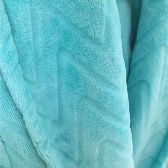 Bathrobe - Picture 3 of 3