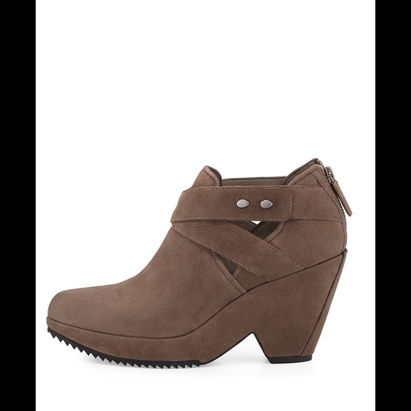 🎈FLASH🎈Eileen Fisher Watt Nubuck Bootie - Picture 2 of 7