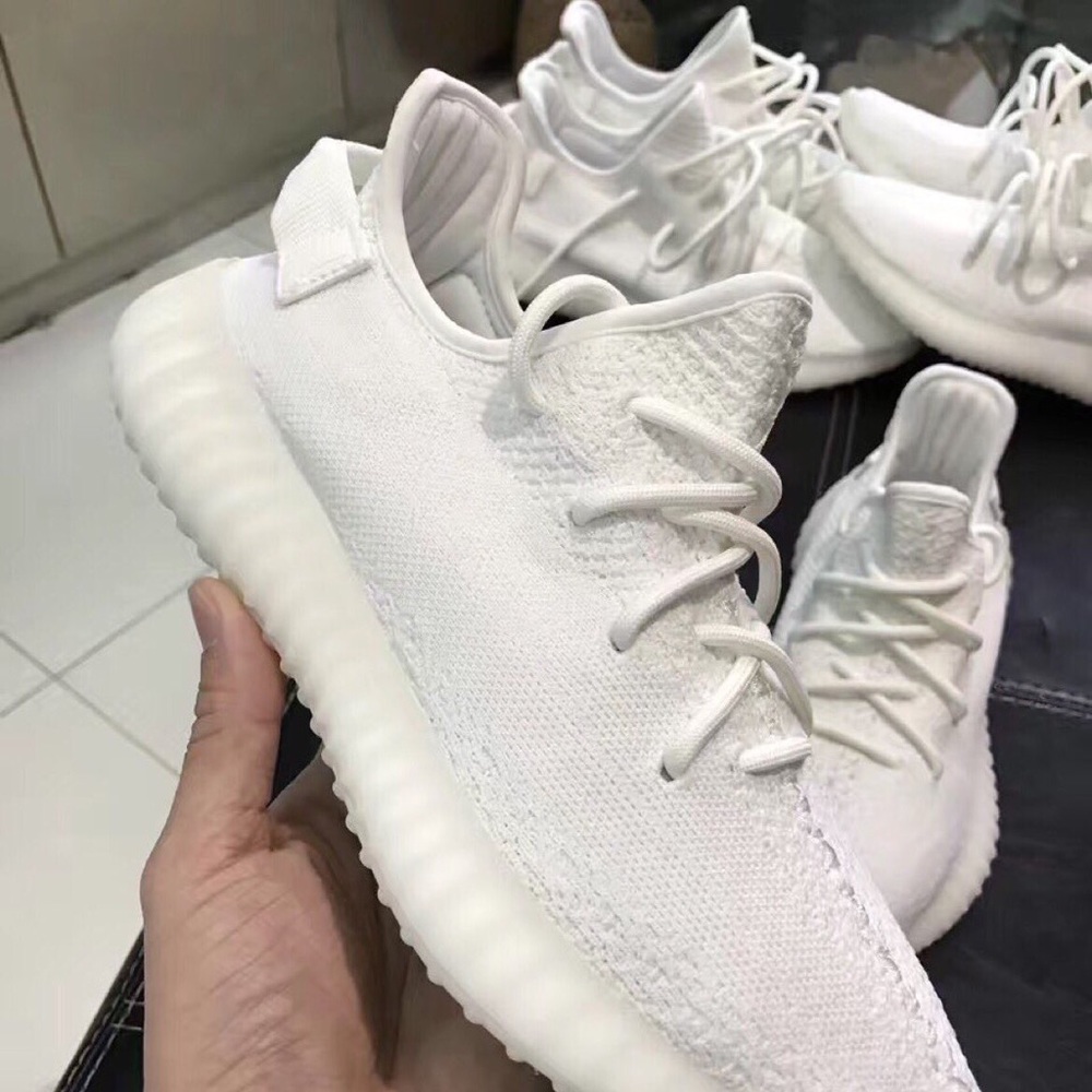NEW shipment of Yeezy's🚨🚨