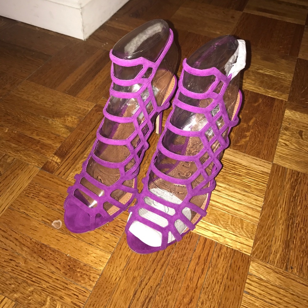 New in box 'Slithur' Steve Madden