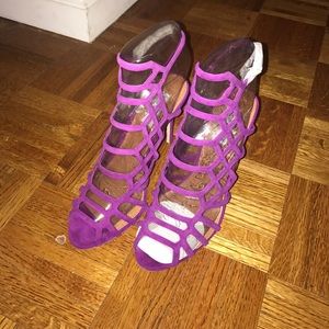 New in box 'Slithur' Steve Madden