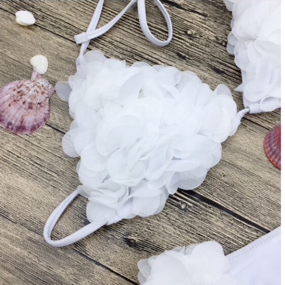 NEW! Flower Bikini - Picture 5 of 7